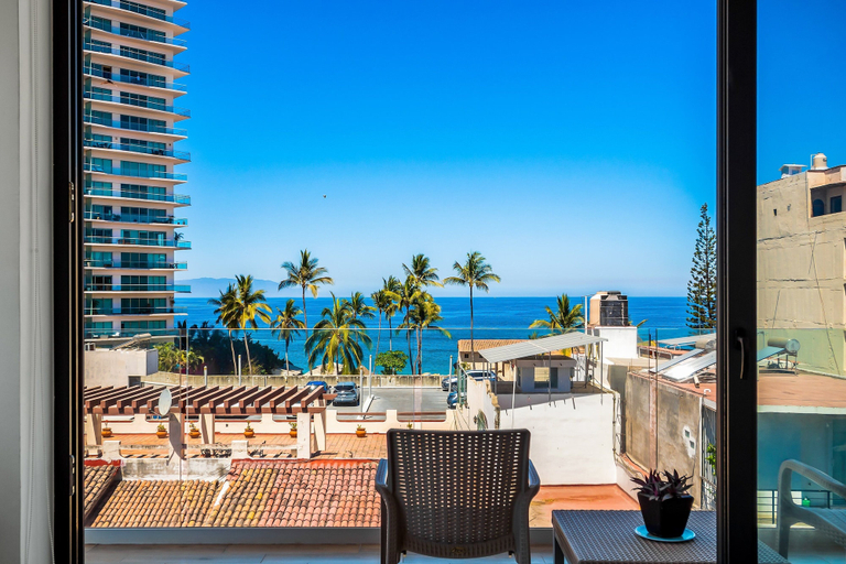 Interior 3, 5th-floor Condo With Partial Ocean Views, Heated Pool, Sauna, Gym, Balcony, W/D, Puerto Vallarta