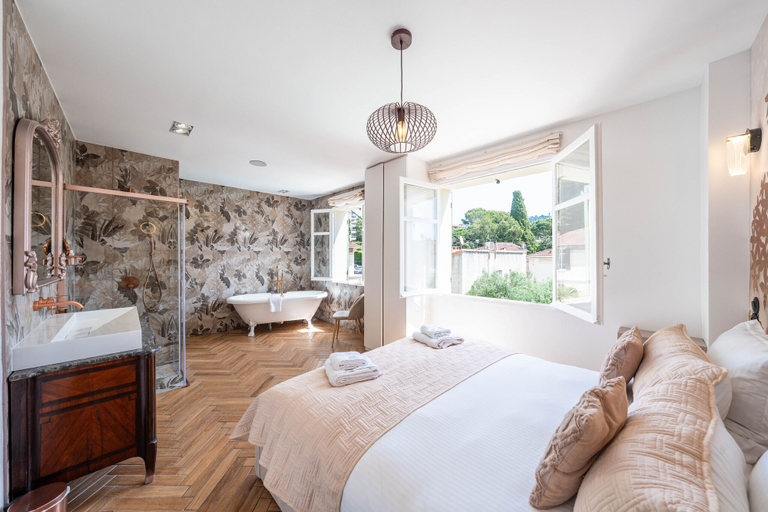 Room 2, 008 Villa Rosoliel in Cannes, Alpes-Maritimes