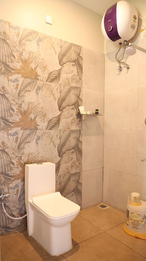 Bathroom 4, Dwaraka Resorts, Tiruvannamalai
