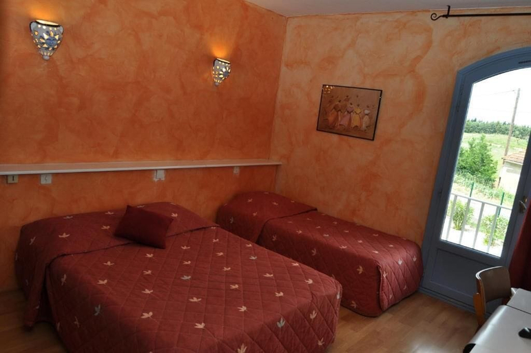 Bedroom 2, Hôtel Les Mimosas, Hérault