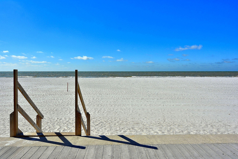 Beach 2, Harbor House 26, Pinellas