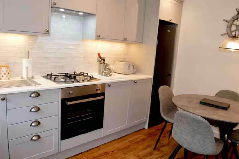Private kitchen 3, Riverside House, Lancaster, Lancashire