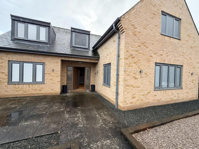 Room 3, Garnet 3br Large Home NR RAF Pet Friendly, Suffolk