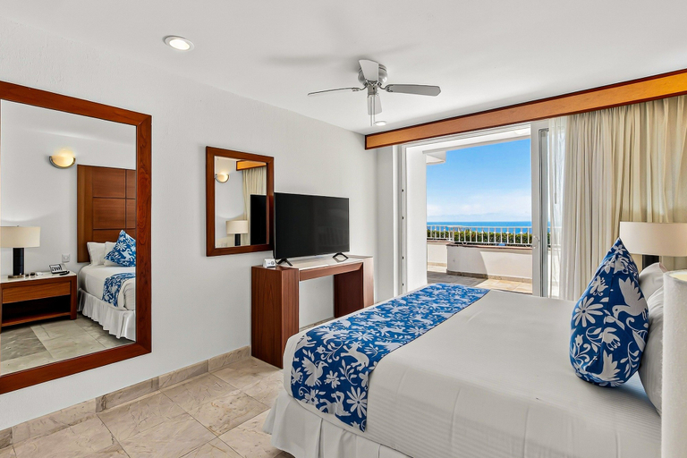 Room 4, Coastal Retreat Condo With Resort-style Pool, hot tub & Oceanfront Terrace, Puerto Vallarta