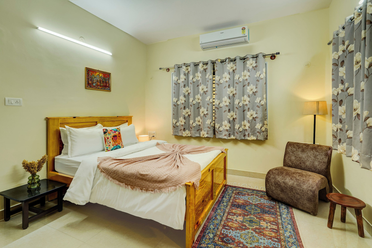 Room 4, Alaya Stays Saffron Breeze Apartment, Bangalore