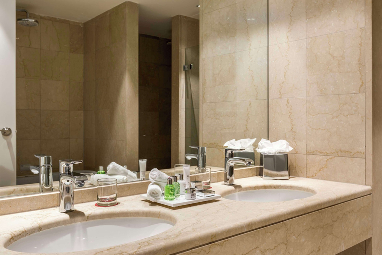 Bathroom 4, NH Collection Brussels Grand Sablon, Bruxelles