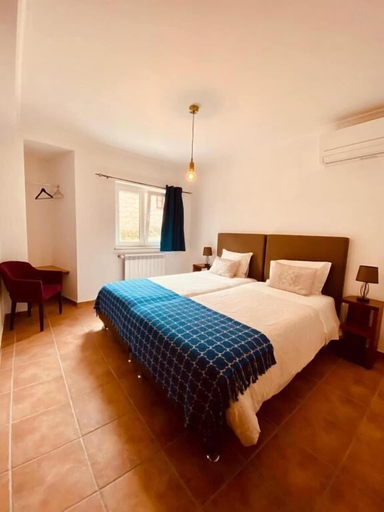 Room 4, Casas Da Ribeira, Seia