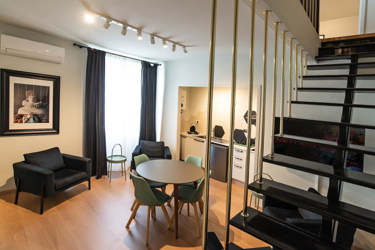 Living room 2, Apartments Duomo Mdr Collection, Florence
