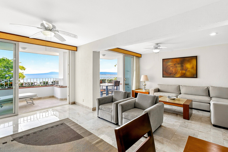 Living area 4, Elegant Hillside Villa With Panoramic Views, Pool, hot tub & Luxe Interiors, Puerto Vallarta