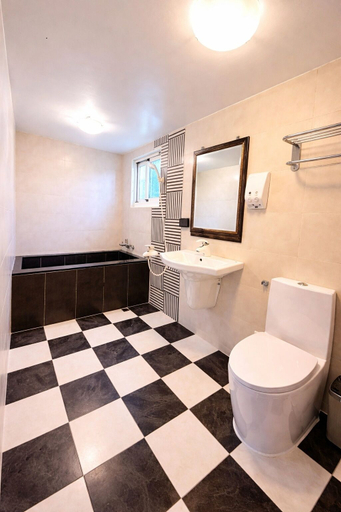 Bathroom, Jumping Hostel, Pingtung