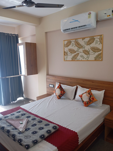 Room 4, URBAN STAY, Ernakulam