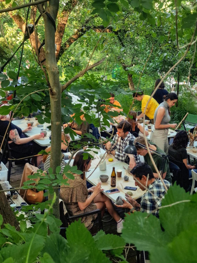 Food & Drinks 3, Domy w ogrodzie - Riverfront cabins, Poznań City
