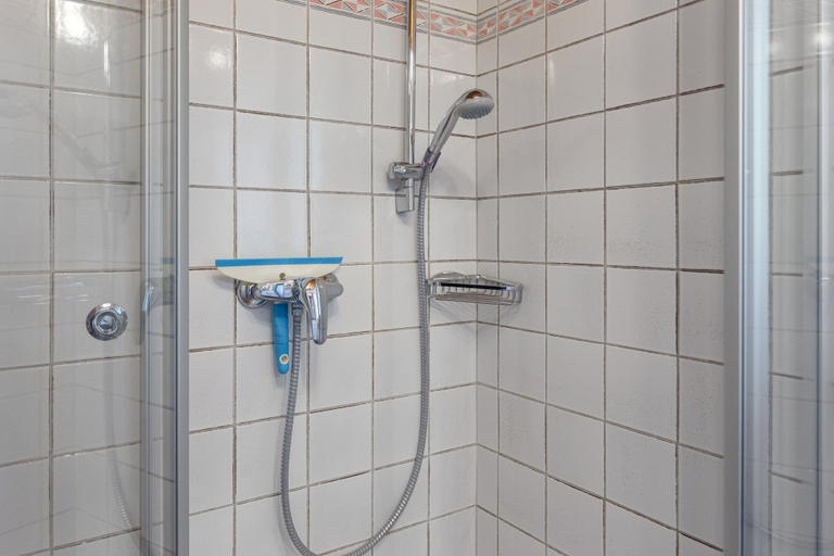 Bathroom 3, Alpenapartment mit Garten, Ostallgäu
