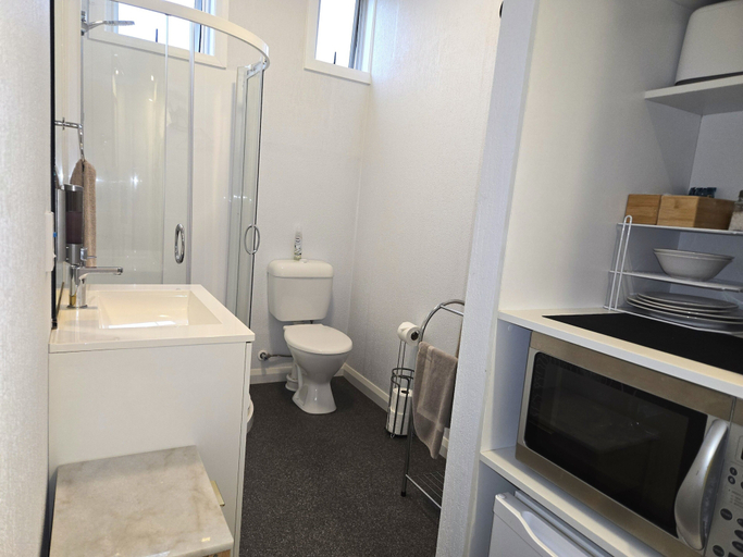 Bathroom, Masonic Hotel, Palmerston North