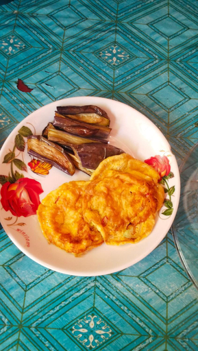 Food & Drinks 5, Adefiro homestay