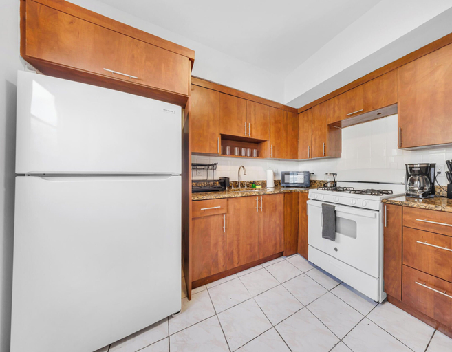 Private kitchen 5, Relaxing Studio Near the Beach - Parking, Miami-Dade