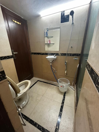 Bathroom 2, The Hideout GK, Delhi