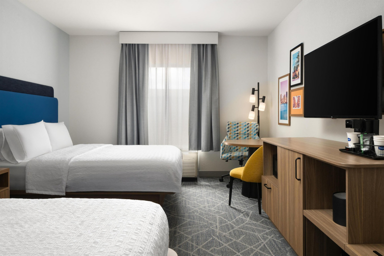 Bedroom 4, Hampton Inn & Suites Rochester/Henrietta, Monroe