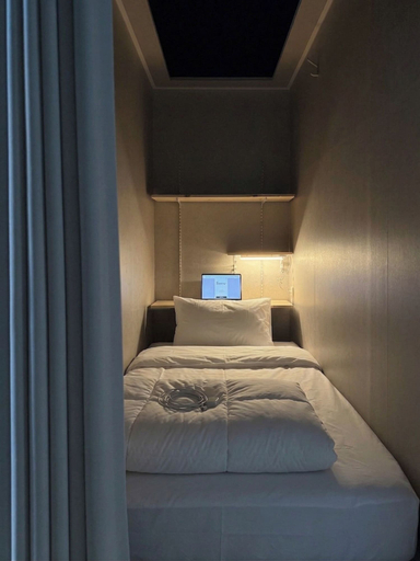 Room 5, STAYUP ILSAN Capsule Hotel, Goyang