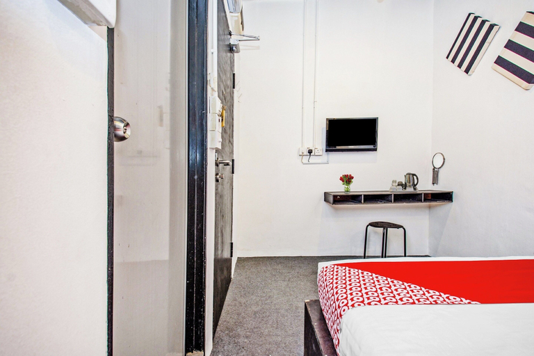 Room 4, Hotel Six Seven NearTamingSari ZZZ hotel, Malacca City