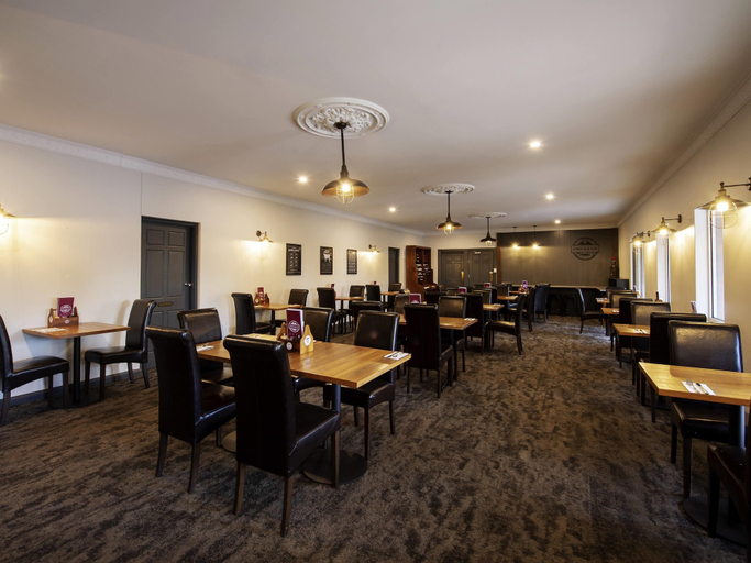 Food & Drinks 5, Breakfree Port Pirie, Port Pirie C Dists - City