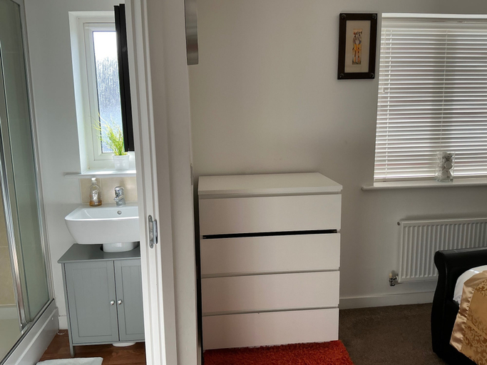 Bathroom 3, House Sleeps 8 With Wifi, Kent
