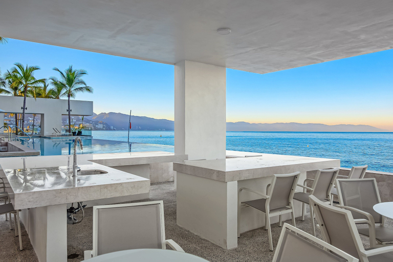 Pool 3, Modern Oceanfront Studio With Breathtaking Sunsets, Heated Pools & Beach Access, Puerto Vallarta