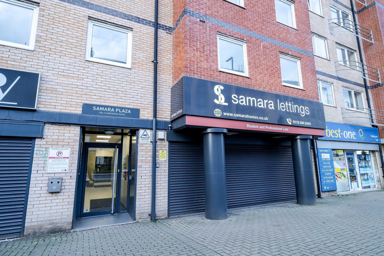 Room 4, 3-bed Apartment Near Hyde Park Leeds City Centre, Leeds