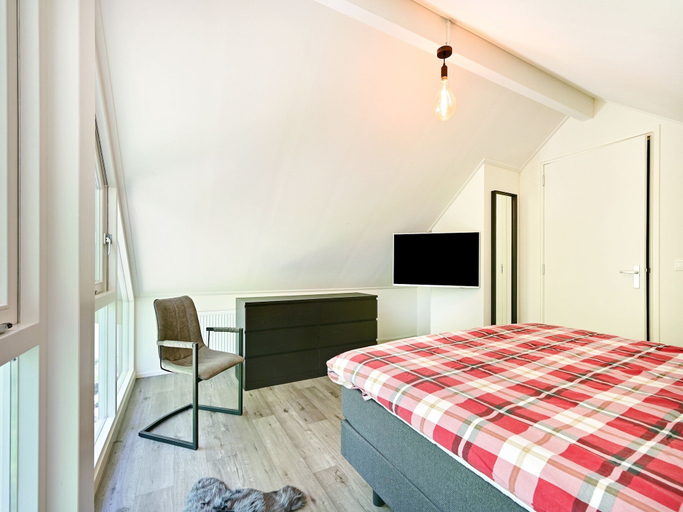 Bedroom 5, Chalet in Reutum With Sauna and Nature, Tubbergen