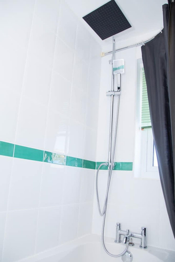 Room 5, Comfy 3-bed City Home Parking Near Deansgate, Manchester