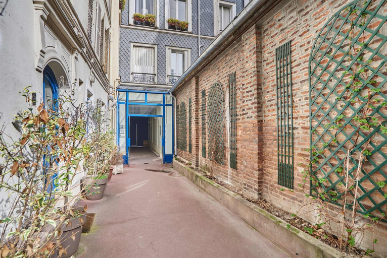 Exterior view, Modern Suite Center of Paris Montmartre, Paris