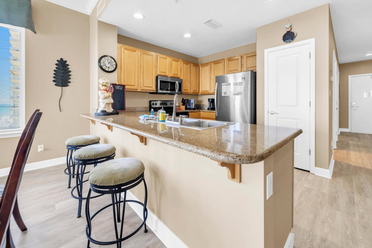 Others 5, Grandview East 1505, Bay