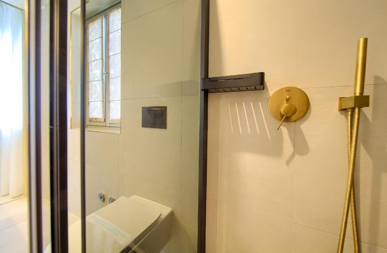 Bathroom 3, Portella Inn, Krk