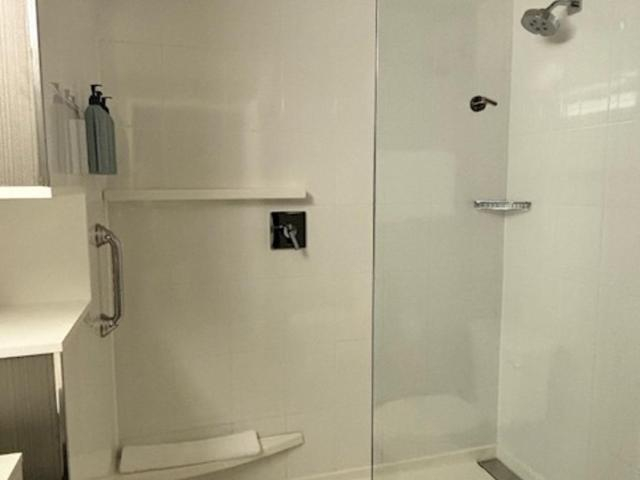 Bathroom, Courtyard by Marriott Deptford, Gloucester