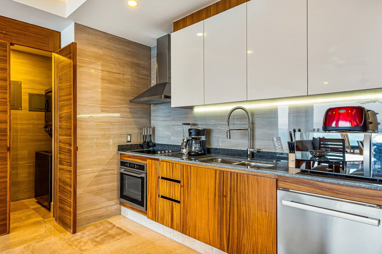 Private kitchen 3, Stunning 7th-floor Condo With Outdoor Pool, hot tub & bay Views, Puerto Vallarta