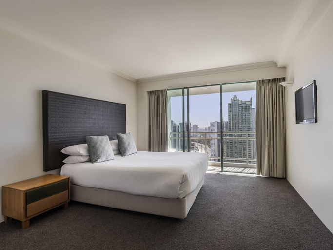 Bedroom 3, Mantra Crown Towers Surfers Paradise, Gold Coast