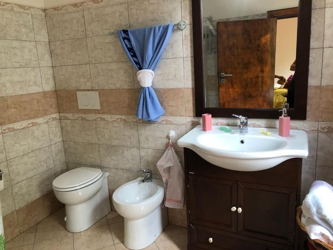 Bathroom 3, Agriturismo Sole di Sicilia, Catania