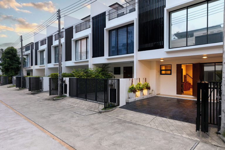 Exterior & Views 2, Spacious 3bd Townhouse in Laguna park, Phuket Island