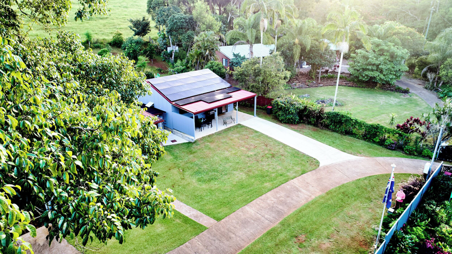 Property grounds 3, Malanda Falls Retreat, Eacham