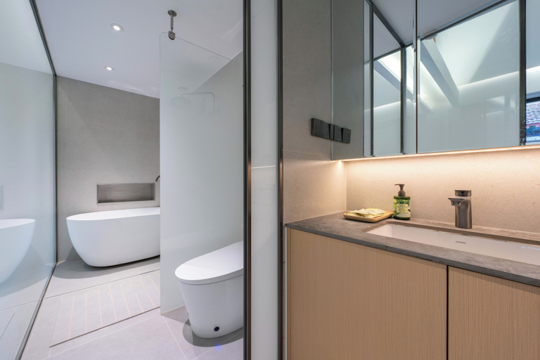 Bathroom 3, La Venta Inn, Beijing