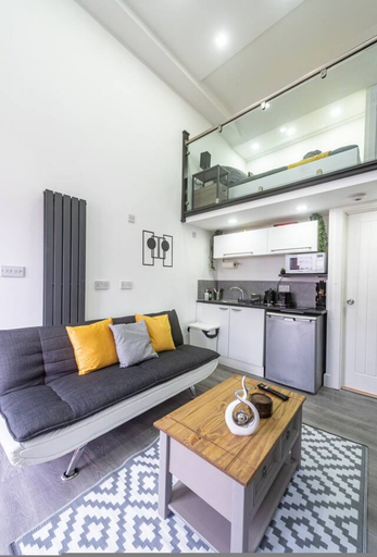 Room 3, Studio in Central Reading- Next to Town Centre, Wokingham