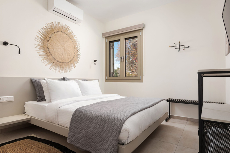 Room 4, Fasma Suites, Attica
