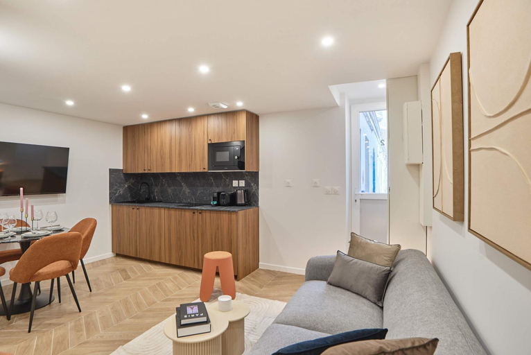 Kitchen 4, Modern Suite Center of Paris Montmartre, Paris
