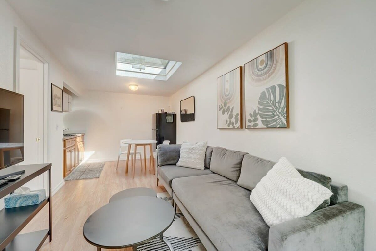 Interior 2, Marbella Lane -cozy 1BR Studio in Palo Alto Dwtn, Santa Clara