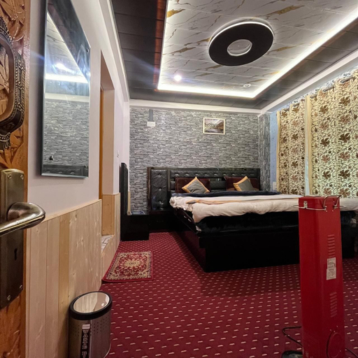 Room 2, Hotel Ilhan Sonamarg, Ganderbal