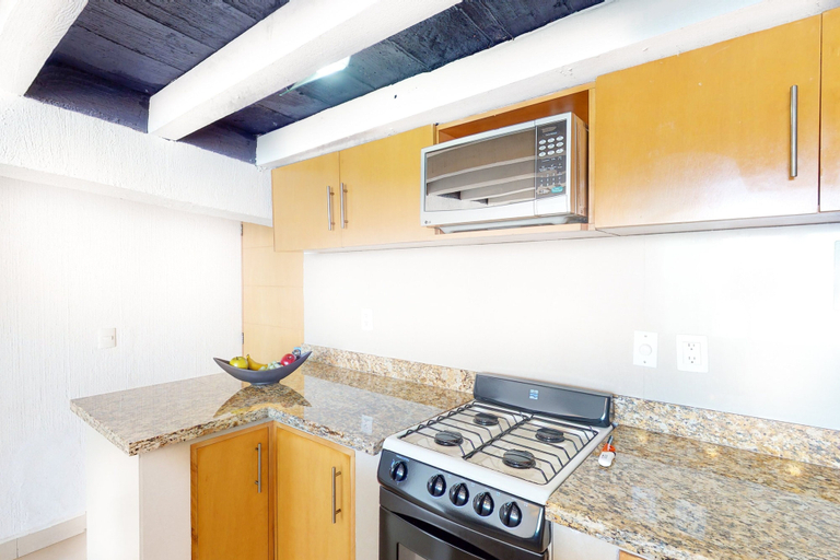 Private kitchen 5, Modern & Bright Condo With Ocean Views & Pool - Walk to the Beach, Puerto Vallarta