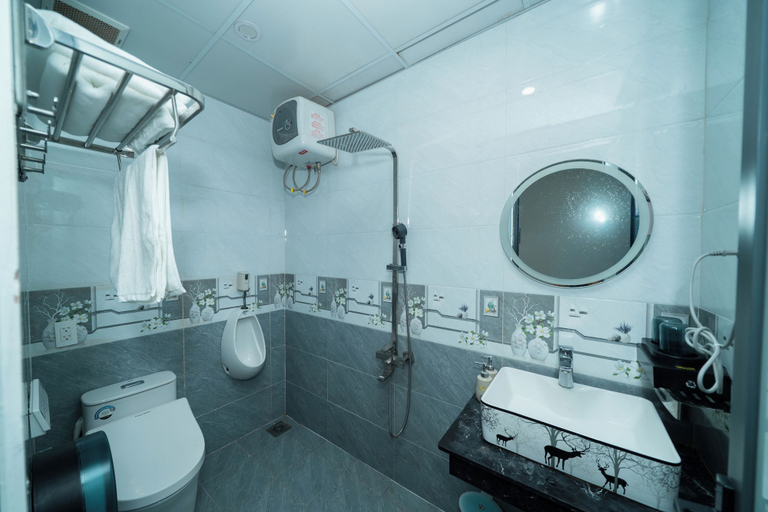 Bathroom 3, Green Homestay, Da Nang