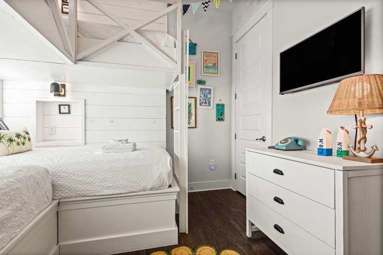 Bedroom 3, Pet Friendly & A Minute From Prominence Pool, Sleeps 8, Walton