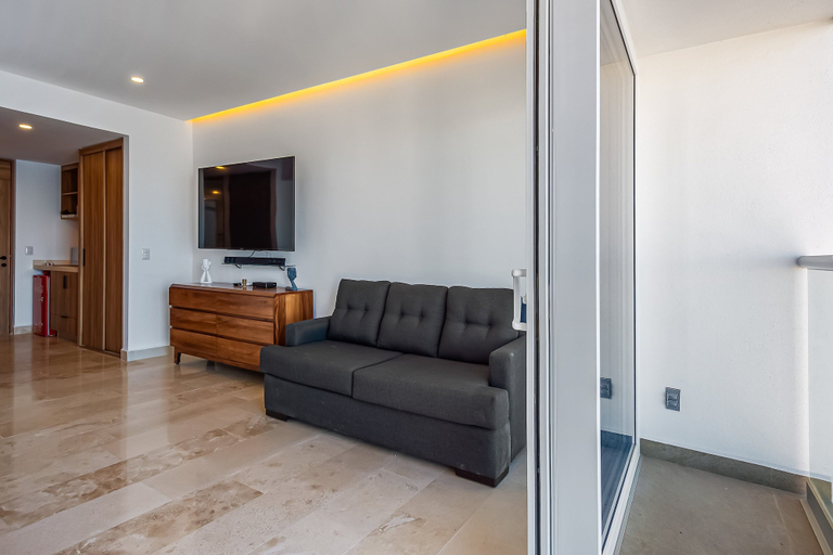 Living area 2, Modern Oceanfront Studio With Breathtaking Sunsets, Heated Pools & Beach Access, Puerto Vallarta