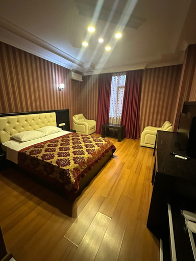 Room 5, Zarina Hotels, Batumi